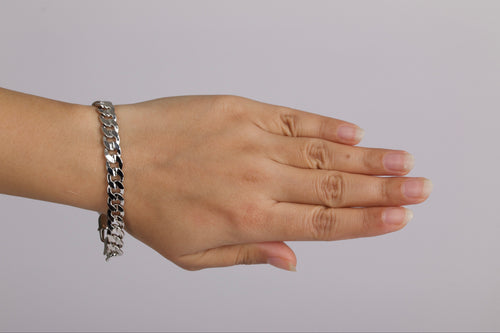 Classic curb chain  bevel edge 14 K White Gold finish