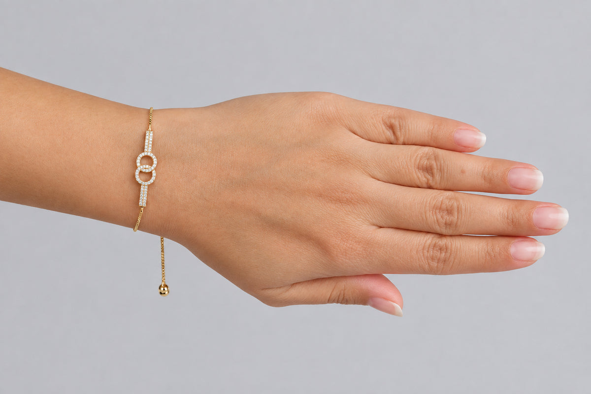 Double-Circle motif set with Shimmeing Accents 18K Gold Finish